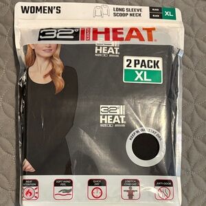 32 Degrees Women's Black Long Sleeve Scoop Neck 2 Pack